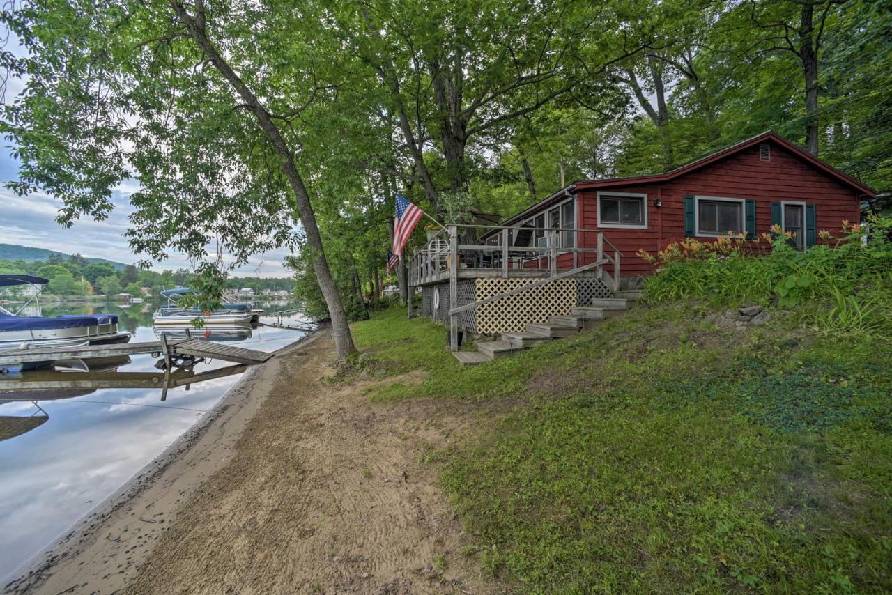 Riverfront Escape With Dock 19 Mi To Saratoga! Villa Lake Luzerne Exteriör bild