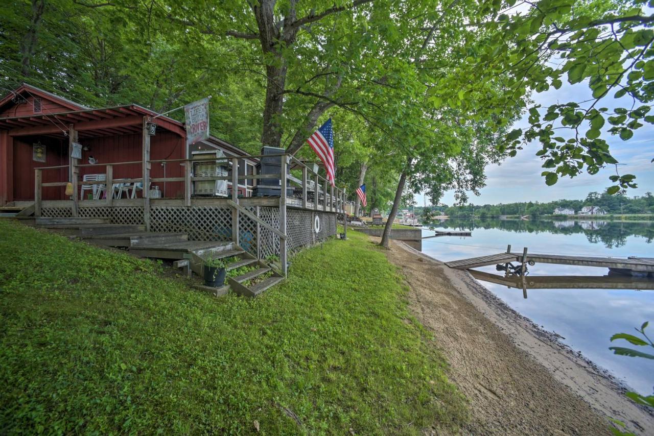 Riverfront Escape With Dock 19 Mi To Saratoga! Villa Lake Luzerne Exteriör bild