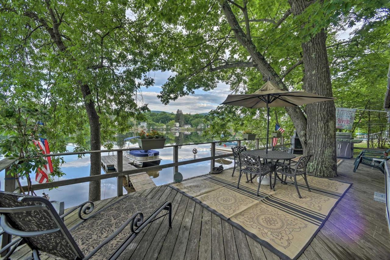 Riverfront Escape With Dock 19 Mi To Saratoga! Villa Lake Luzerne Exteriör bild